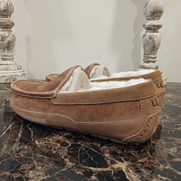 Ugg Ascot II Venetian Curdoroy Driver/Slippers Size 8 Men/9.5 Women - Picture 6 of 12